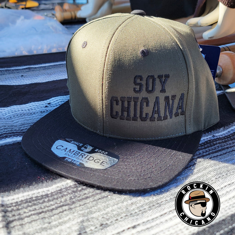 Soy Chicana Snapback hat - Green and black
