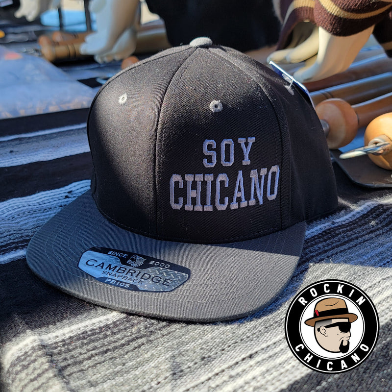 Soy Chicano Snapback hat - Black and Gray
