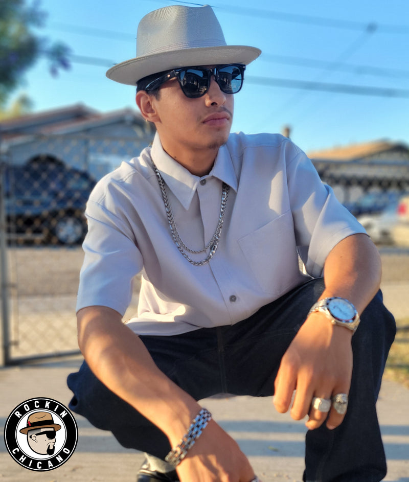 SOLID COLOR SHORT SLEEVE BUTTON UP SHIRT- GREY