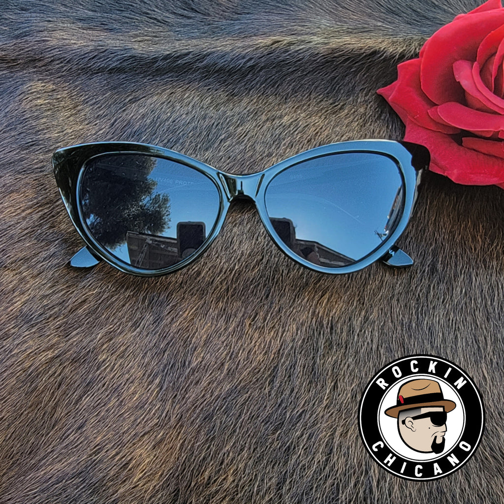 Cat eye sunglasses in Black