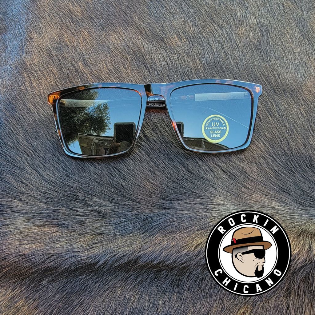 Square sunglasses in Brown gradient